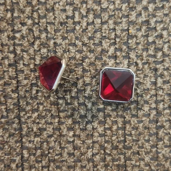 Lady in Red Earrings - Picture 6 of 6